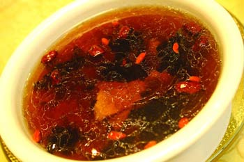 石斛熟地瘦肉汤——保肝胃、降血糖